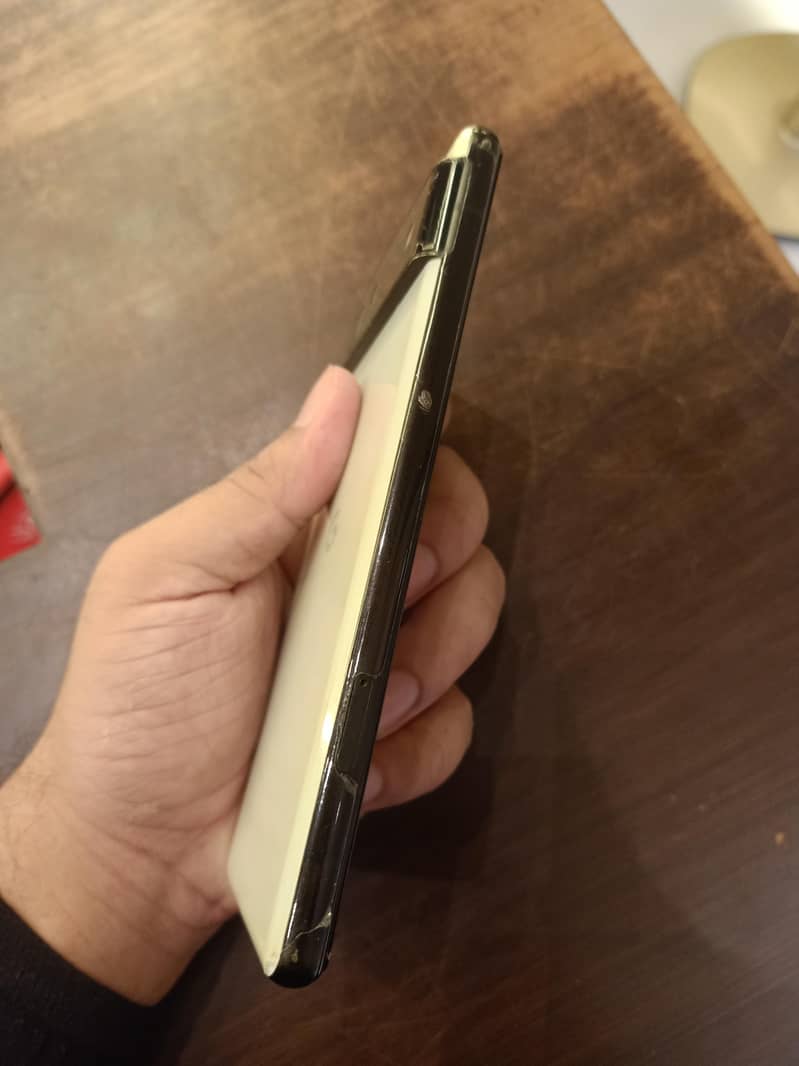 Google Pixel 6 4