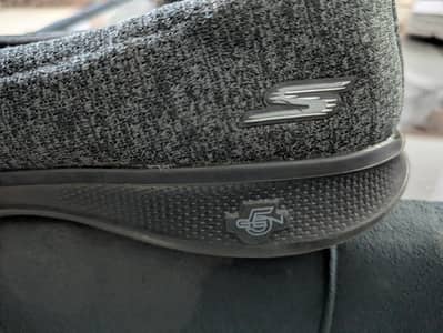 Sketchers Gogamax Gen5 size(uk 5)pakistan(37/38)