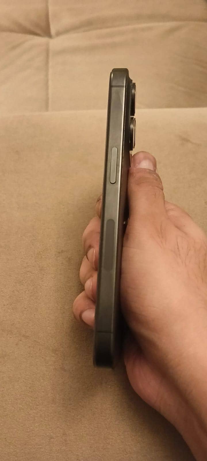 Apple iPhone 15 Pro 3
