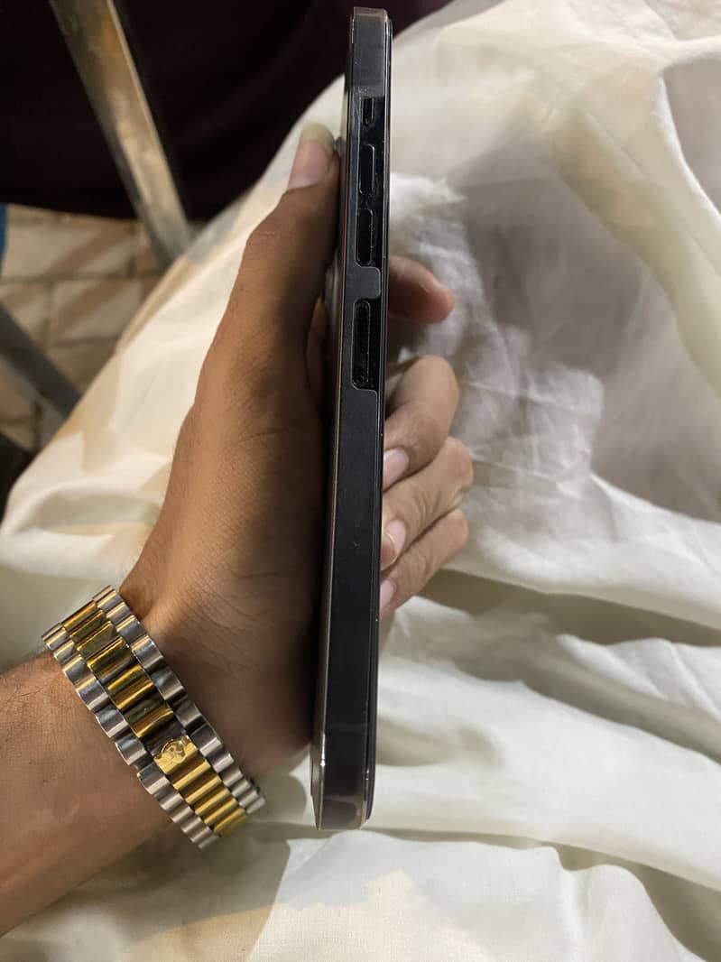 Apple iPhone 13 Pro Max 4