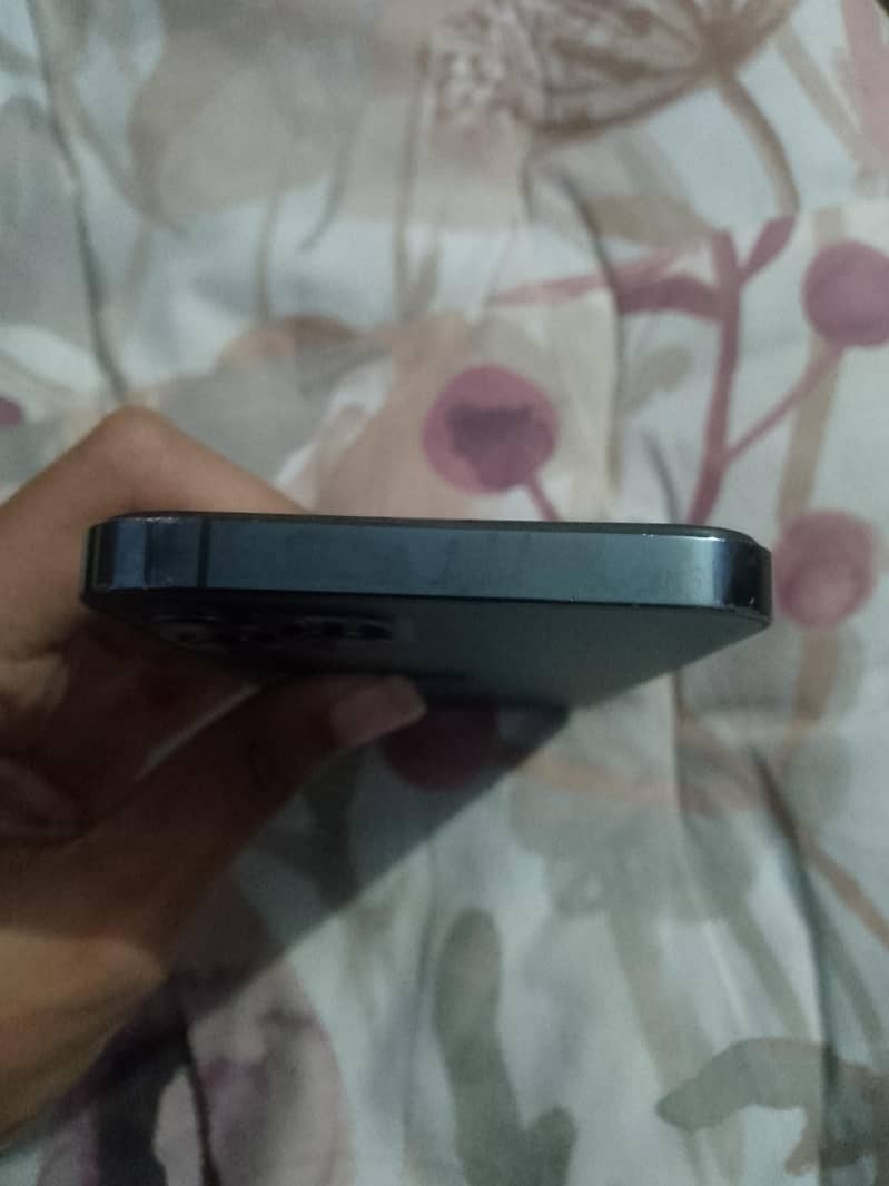 Apple iPhone 12 Pro 2