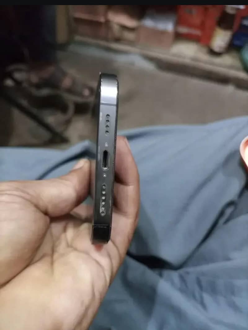 Apple iPhone 13 Pro 2