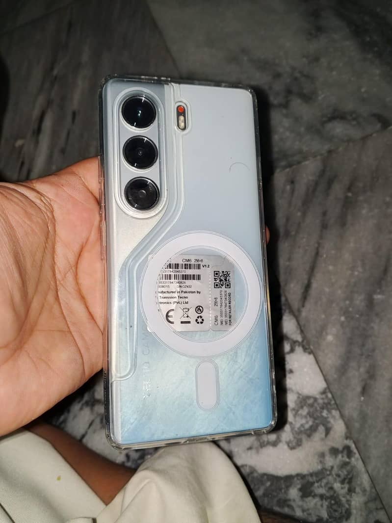 Tecno CAMON 40 Pro 0