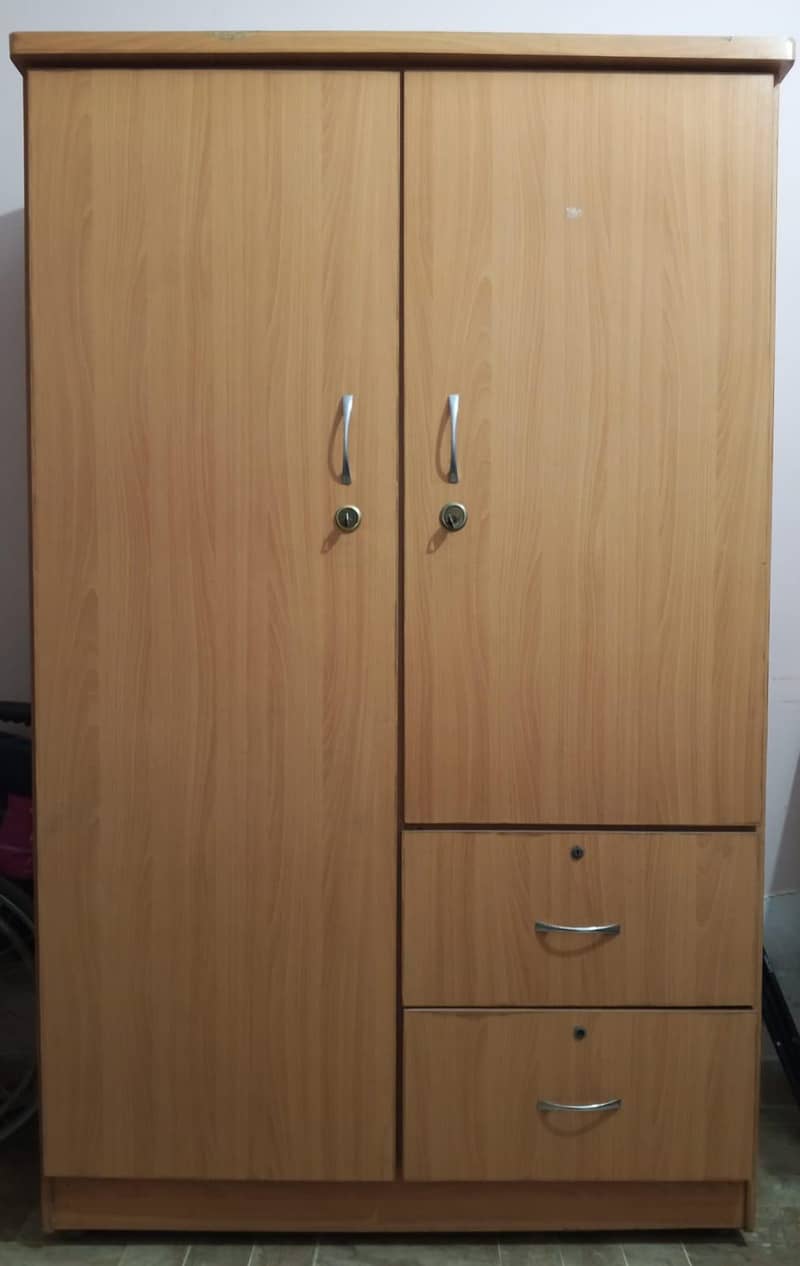 wardrobe 0