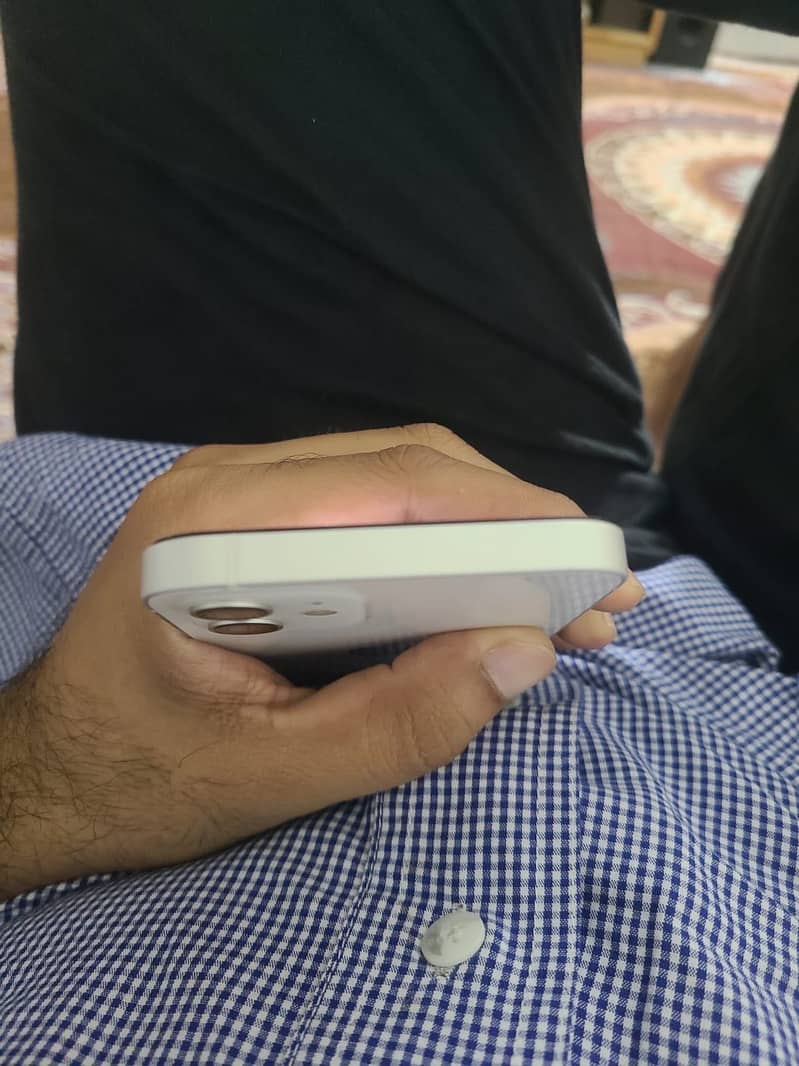 Apple iPhone 12 2