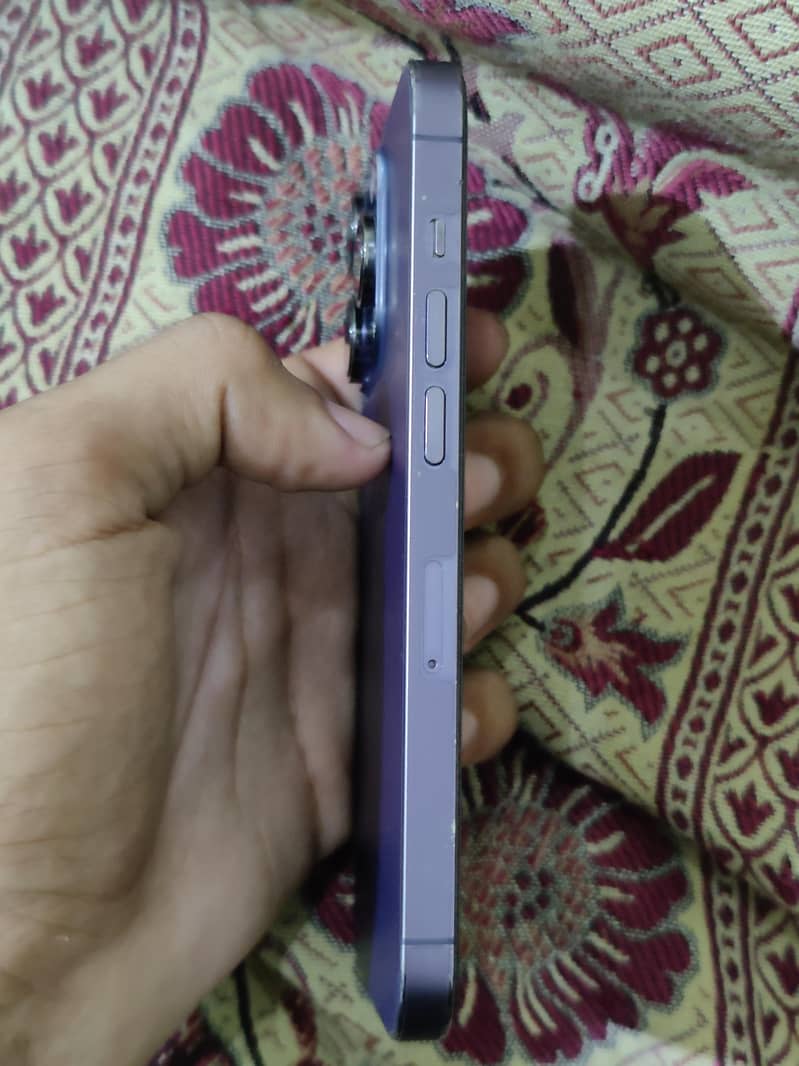 Apple iPhone 14 Pro 4