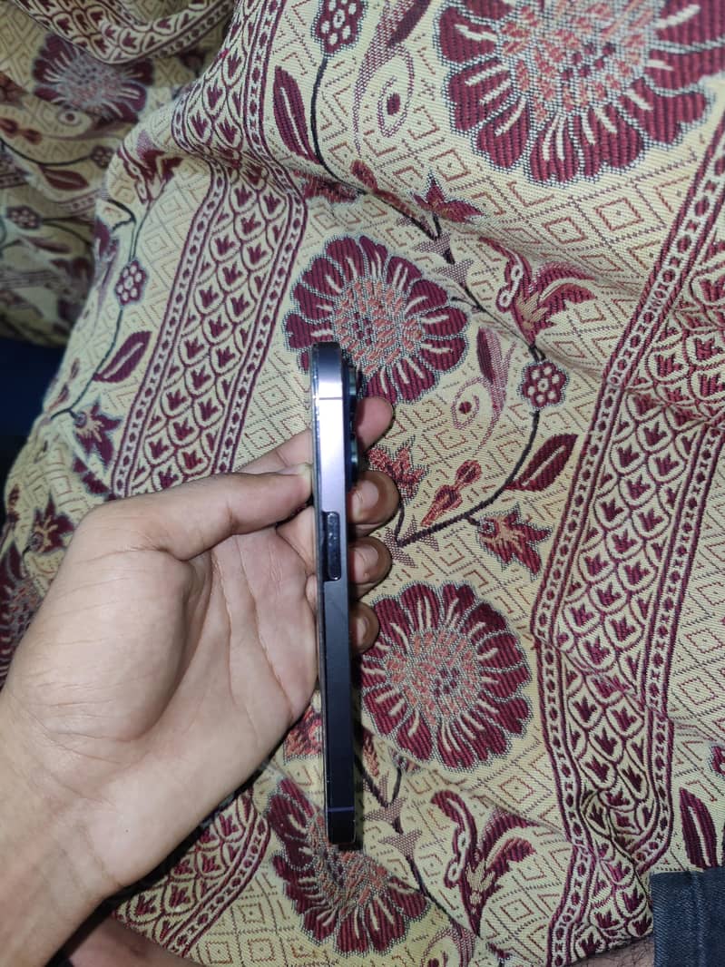 Apple iPhone 14 Pro 8