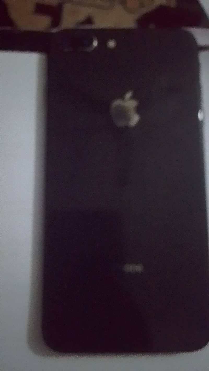 Apple iPhone 8 Plus 2