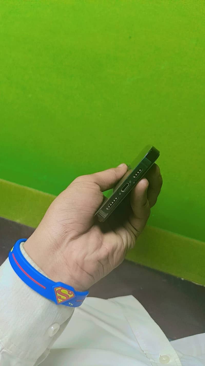 14 pro max 1