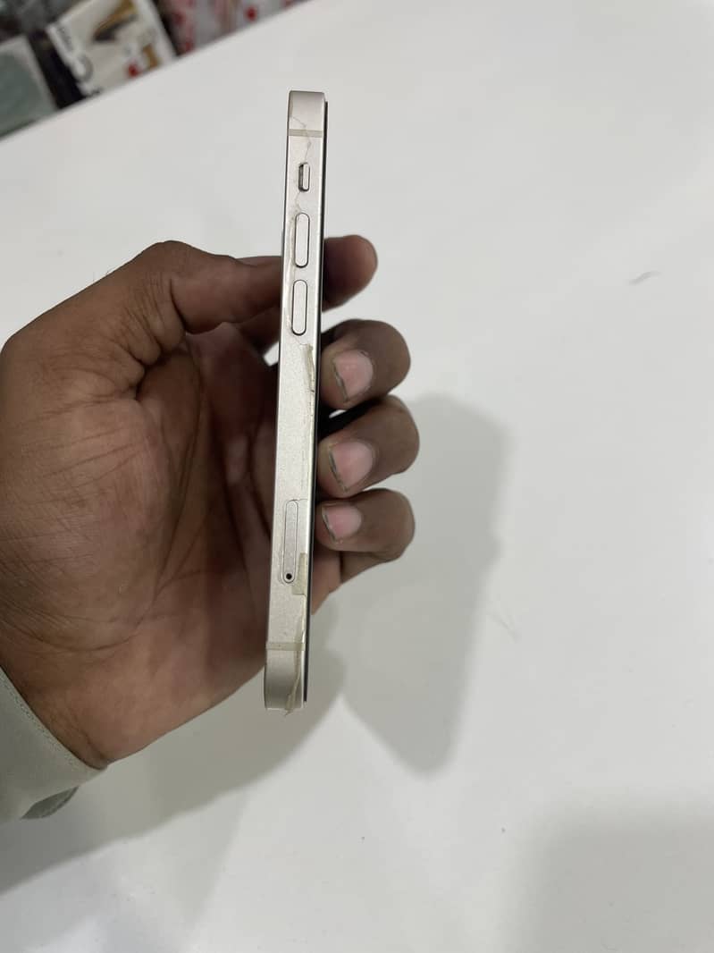 Apple iPhone 13 mini 3
