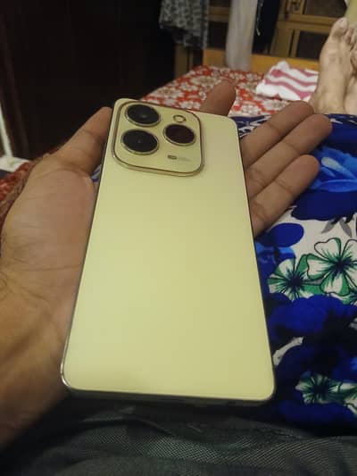 Infinix Hot 40