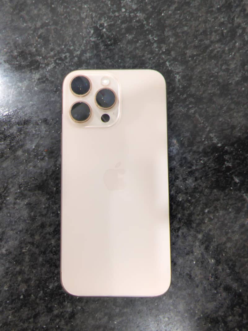 Apple iPhone 16 Pro Max 0