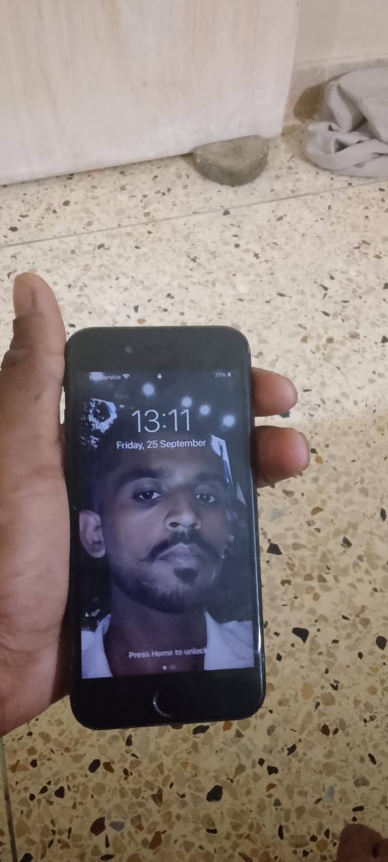 Apple iPhone 7 1