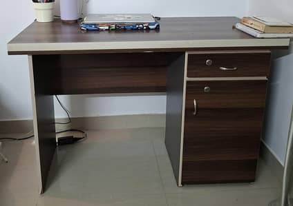 wooden table for rs 5000