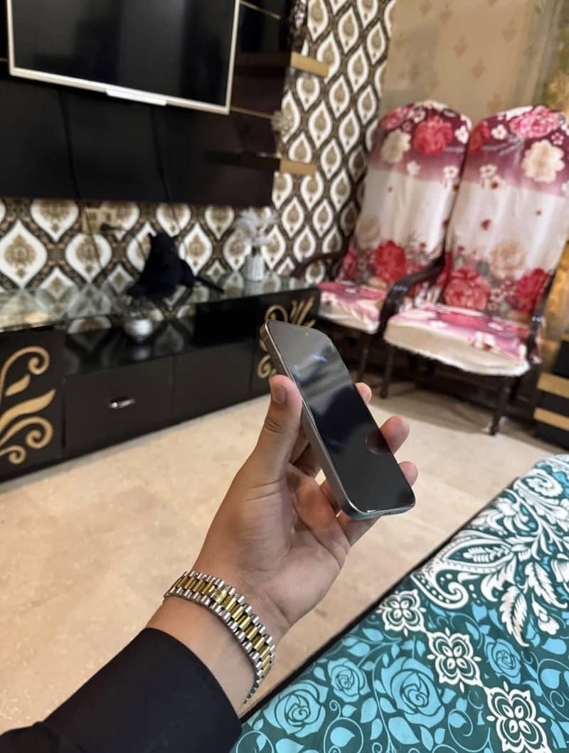 Apple iPhone 15 Pro 5