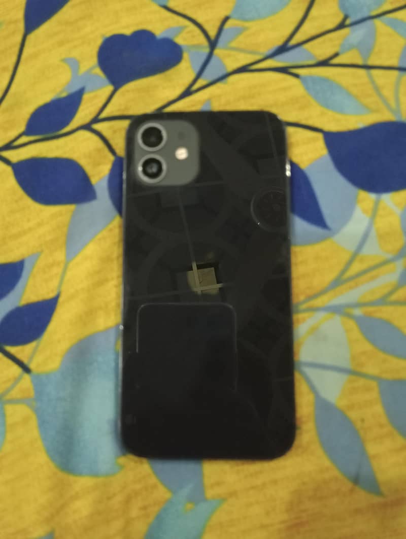 Apple iPhone 12 4