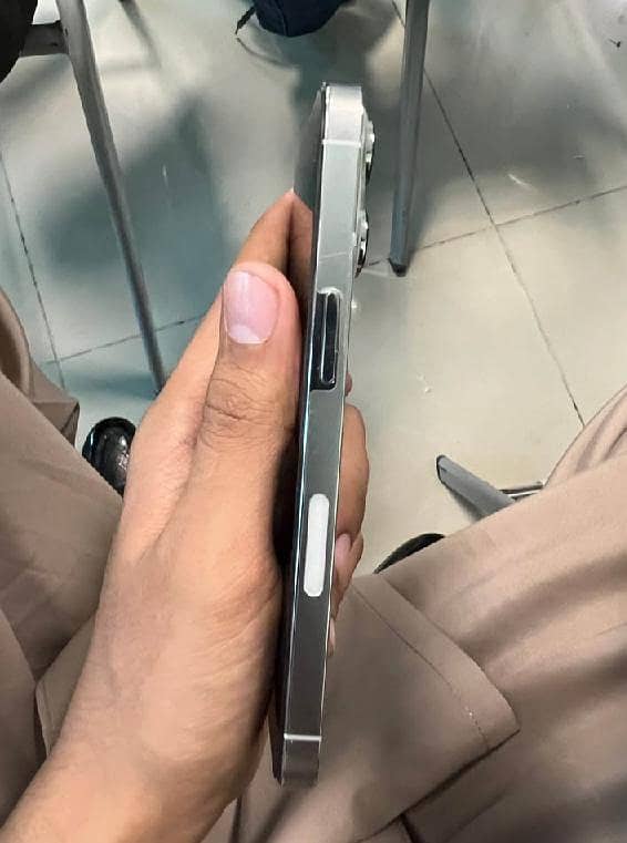 Apple iPhone 13 Pro 4