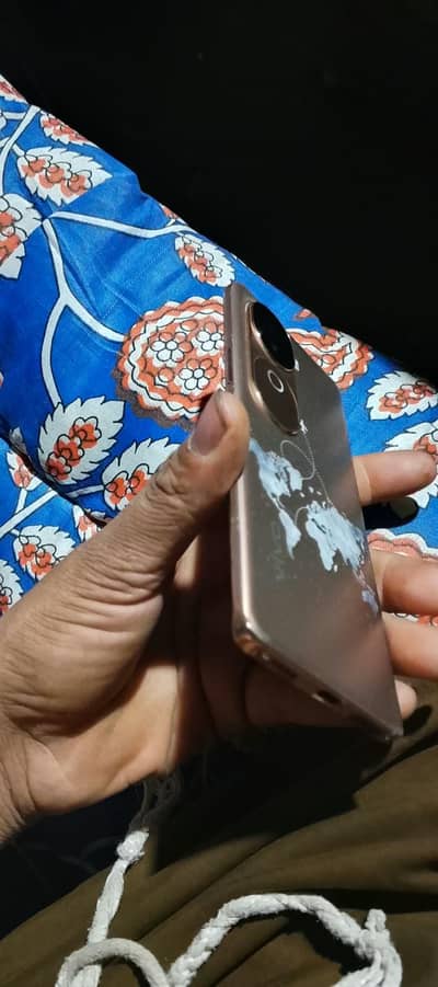 Vivo V40e