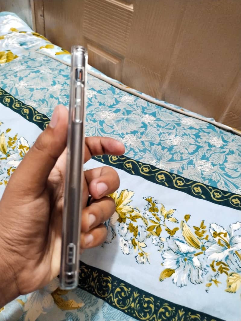 Apple iPhone 11 Pro Max 3