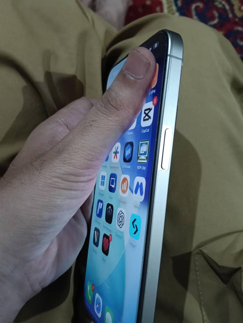 Apple iPhone 15 Pro Max 1