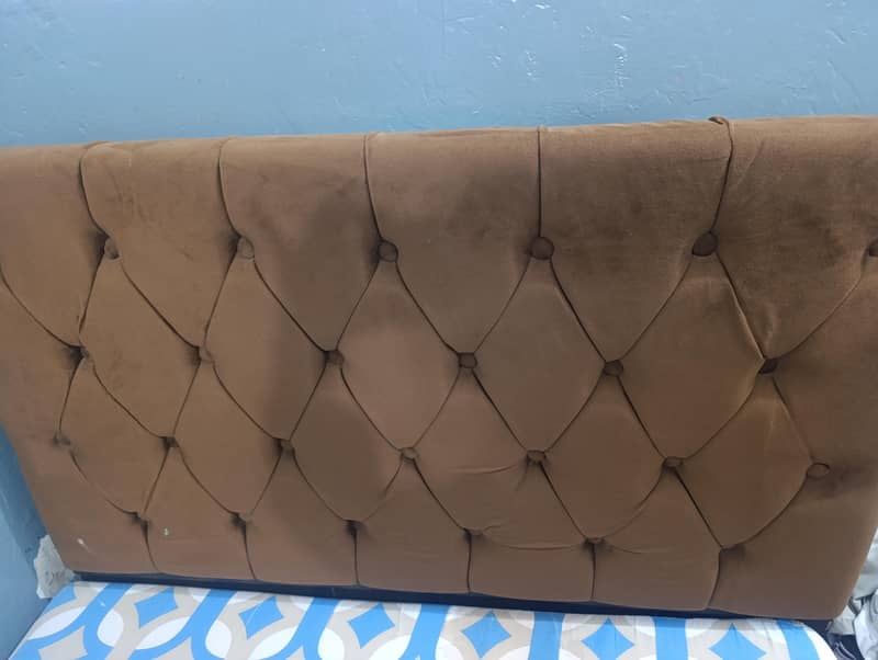 single bed ,matress 1