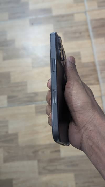 Apple iPhone 16 Pro
