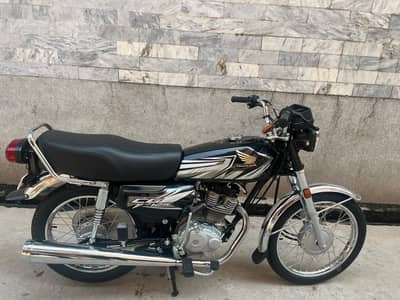 honda 125 red colour 2026 model