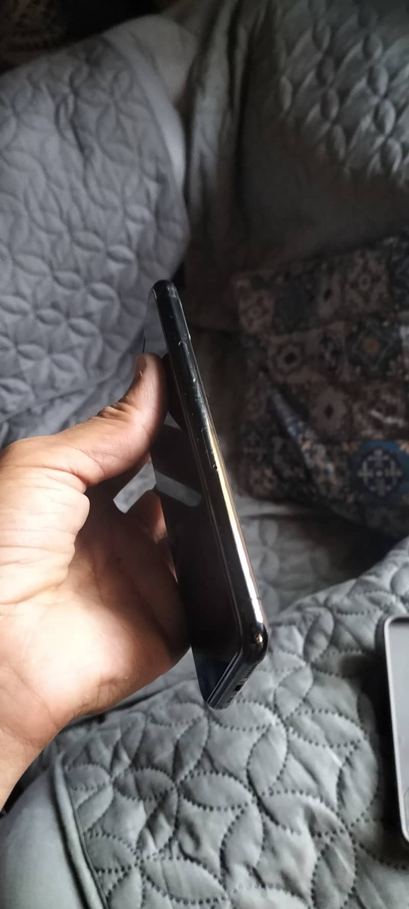 Apple iPhone 11 Pro 2