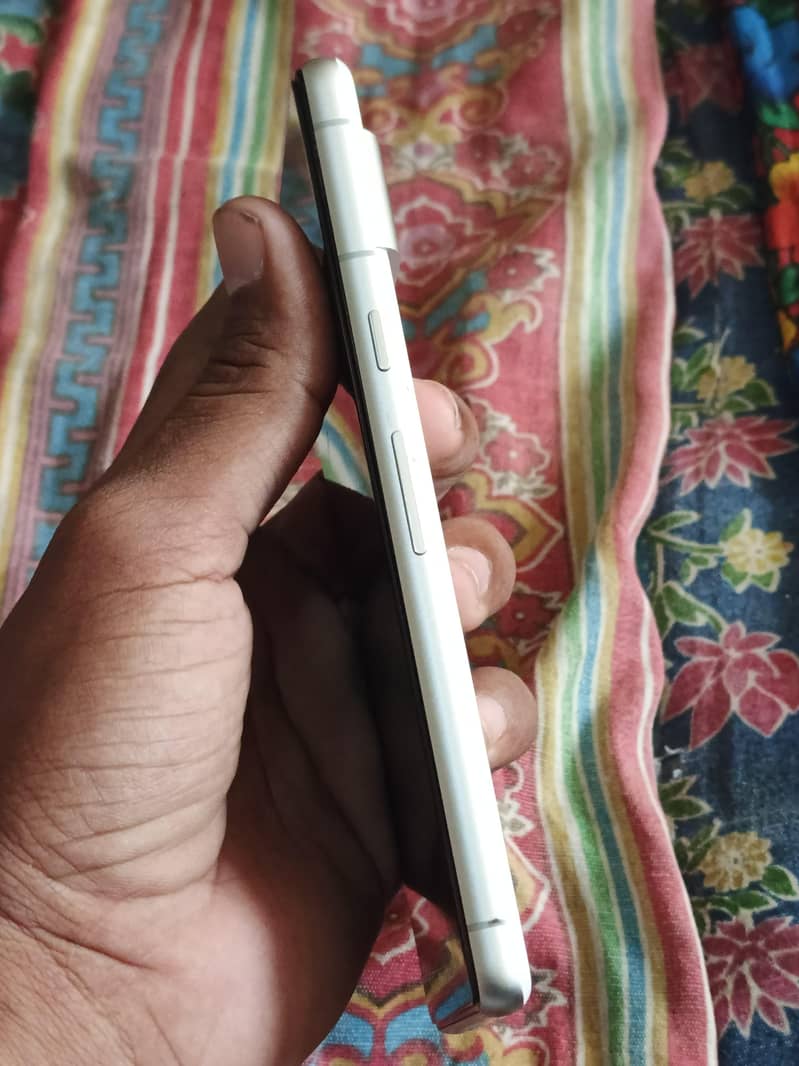 Google Pixel 7 3