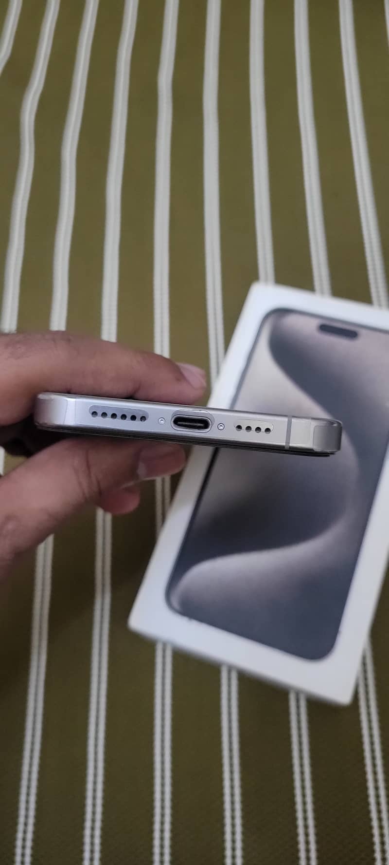 Apple iPhone 15 Pro Max 6