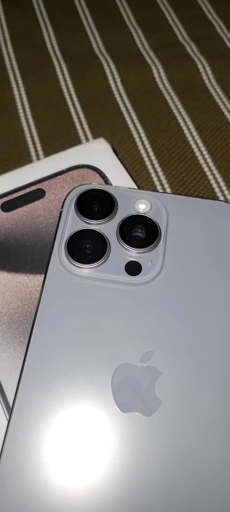 Apple iPhone 15 Pro Max 7