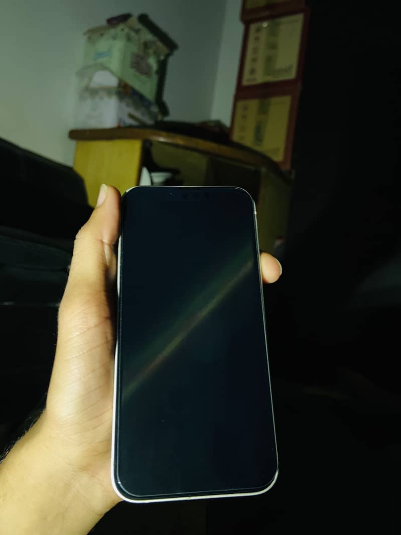 Apple iPhone 13 3