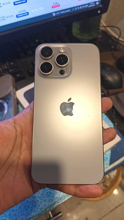Apple iPhone 15 Pro Max 256 JV with box