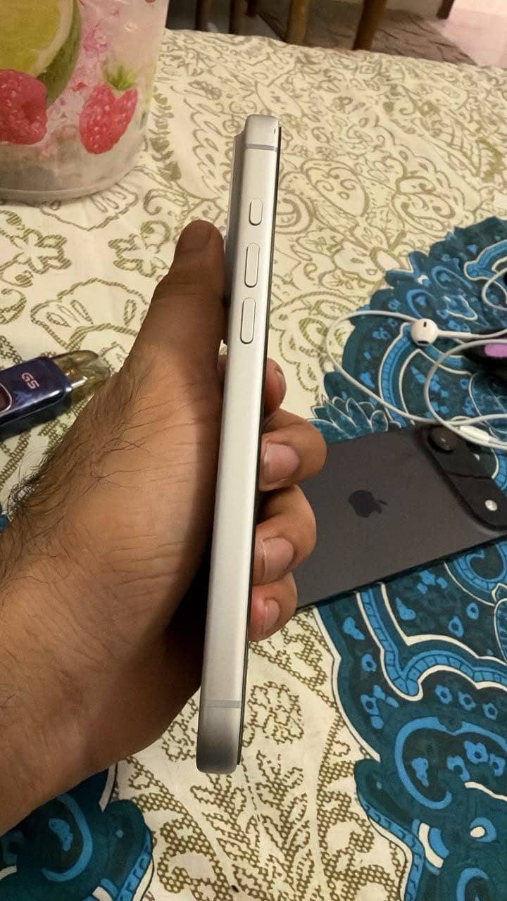 Apple iPhone 17 Pro Max 6