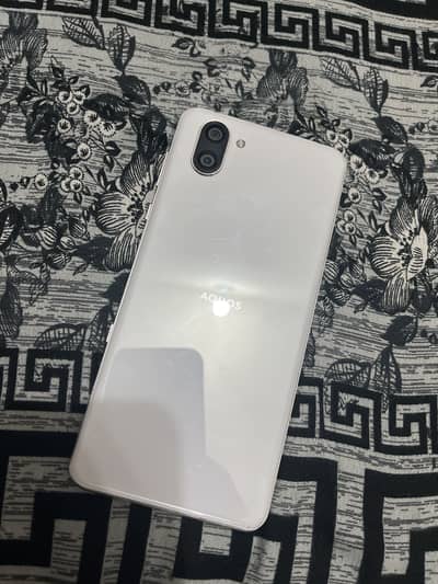 Sharp Aquos R3