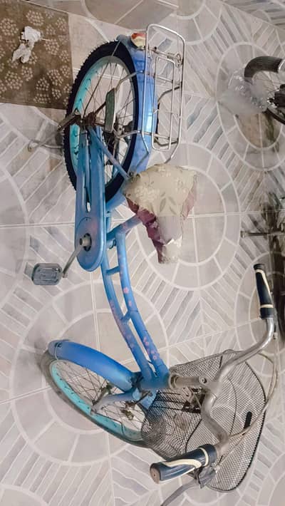 girl cycle very good condition