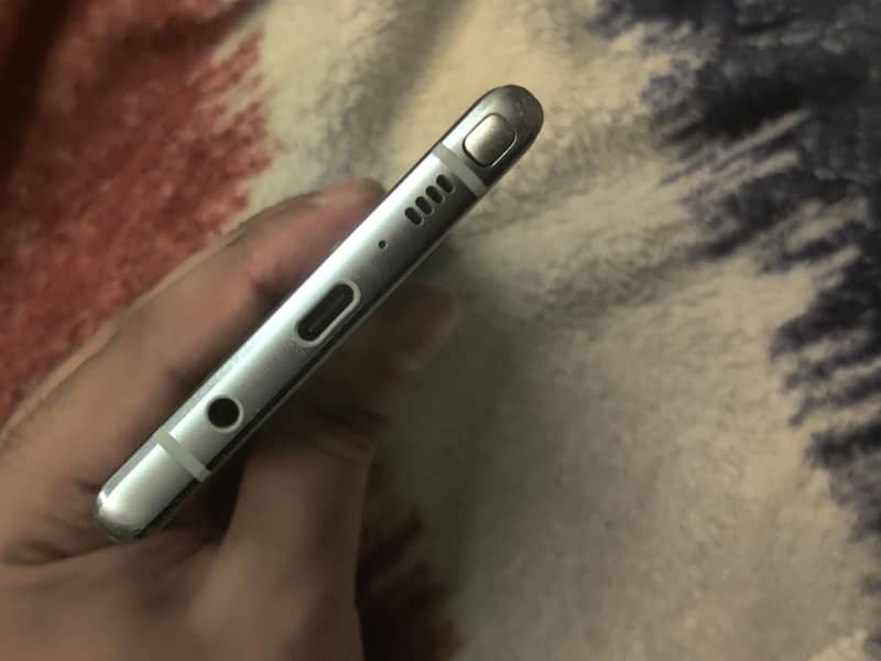 Samsung Mobile Note 9 4