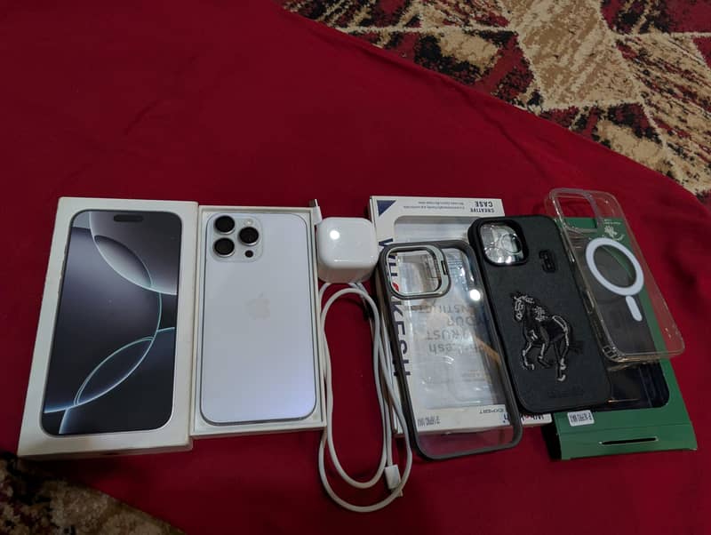Apple iPhone 16 Pro Max 1