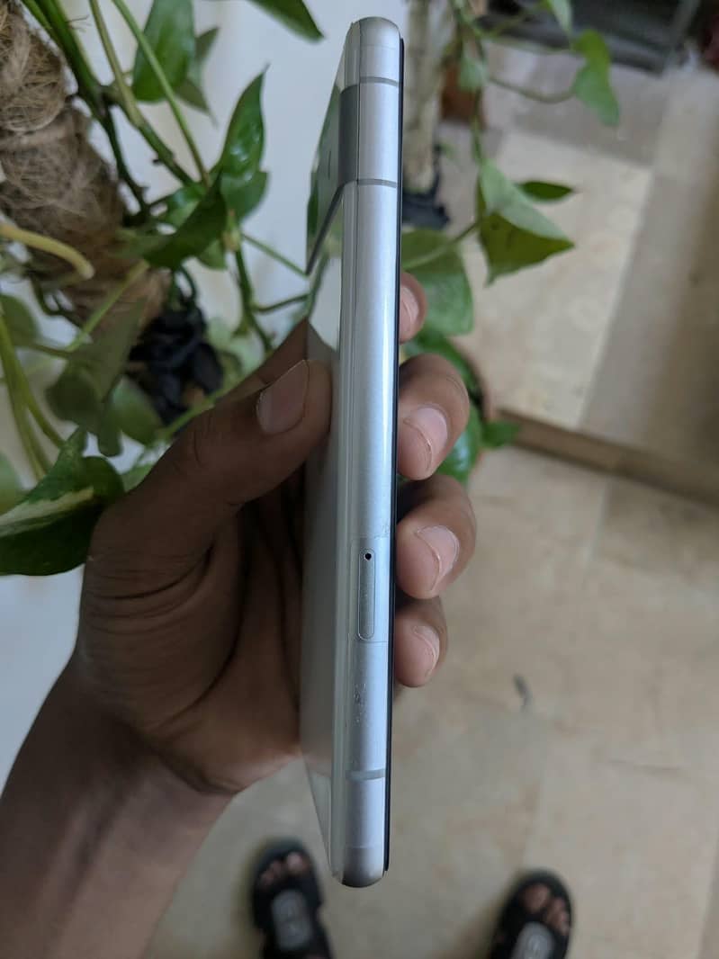 Google Pixel 7a 5