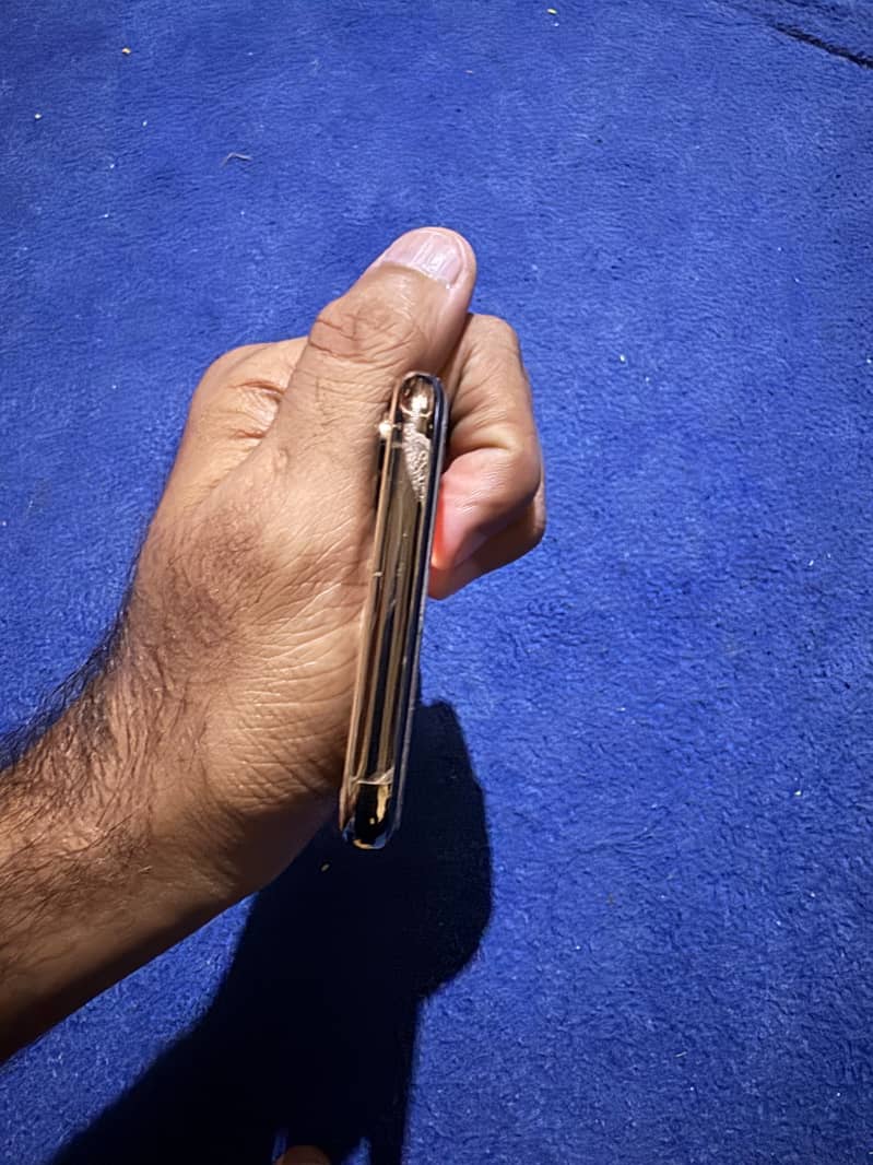 Apple iPhone XS 0