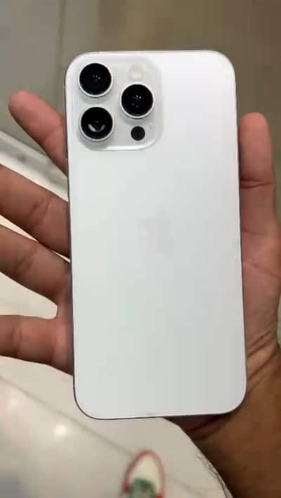 Apple iPhone 16 Pro Max