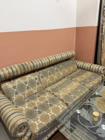 7seater sofa set with mirror table in best cond