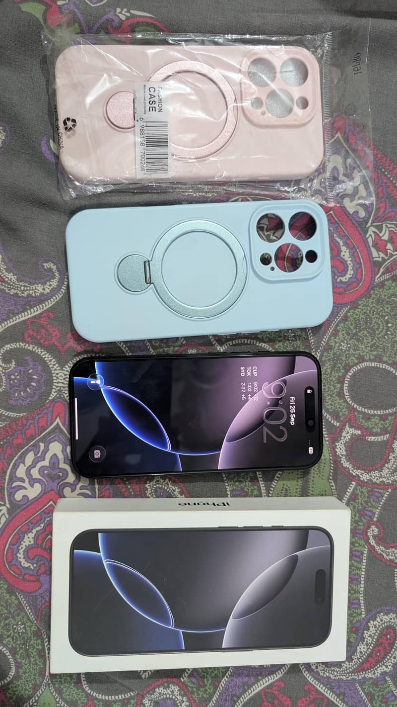 Apple iPhone 16 Pro 1