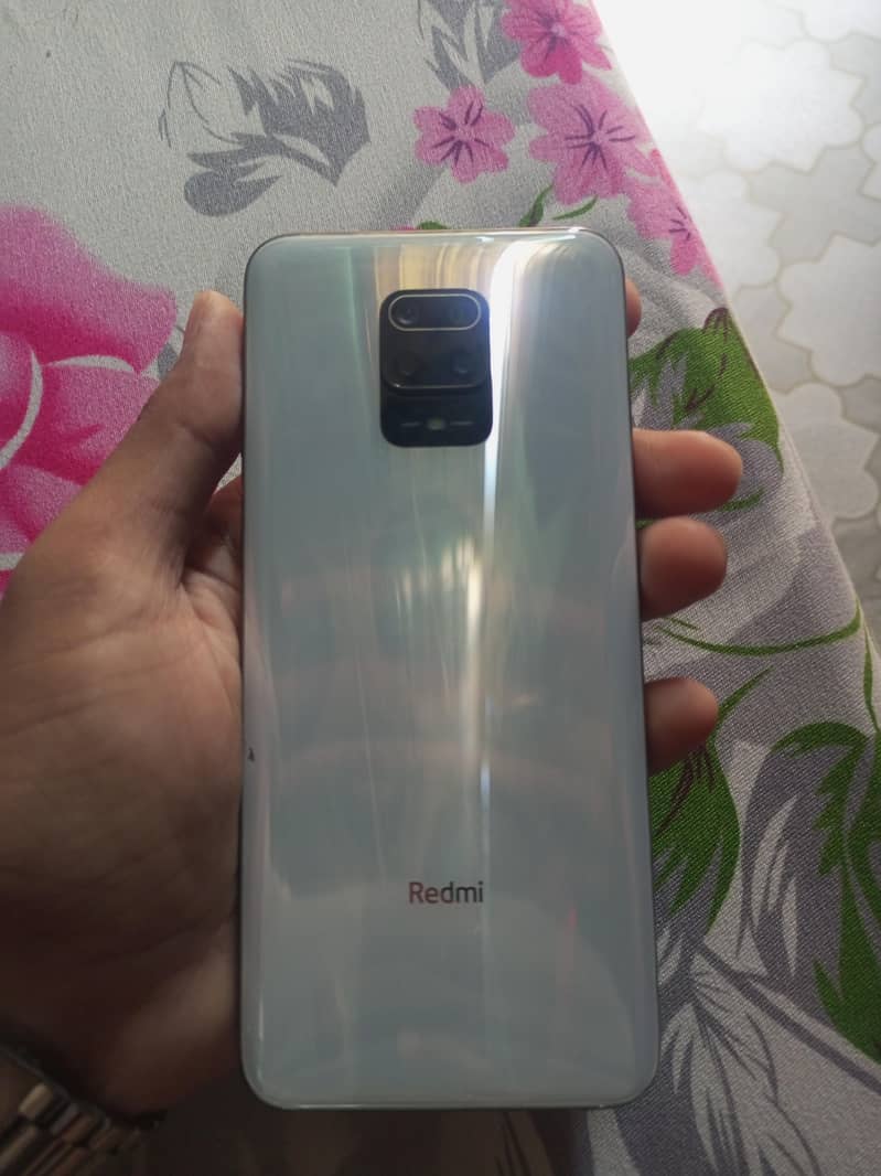 Xiaomi Redmi Note 9S 0