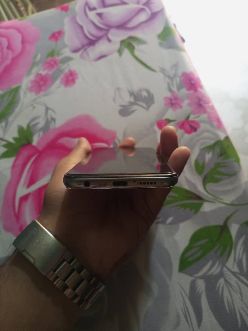 Xiaomi Redmi Note 9S 4