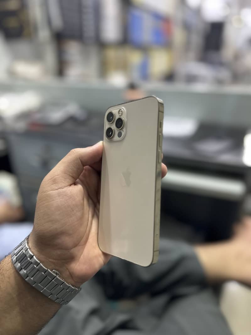 Apple iPhone 12 Pro 1