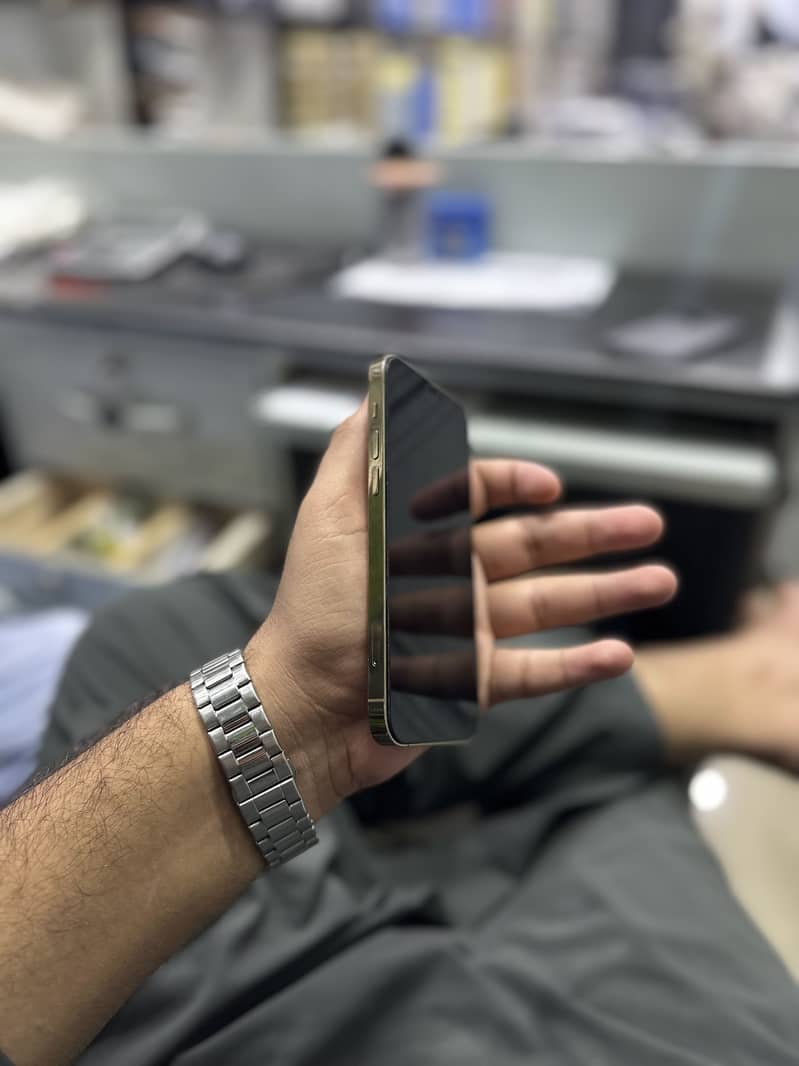 Apple iPhone 12 Pro 2
