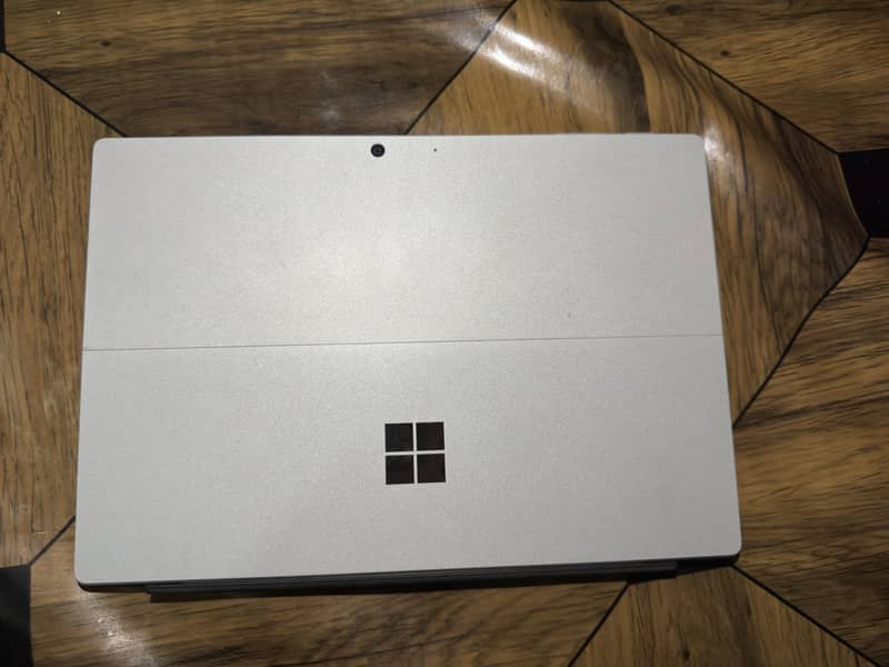 Microsoft Surface pro 7+ 1