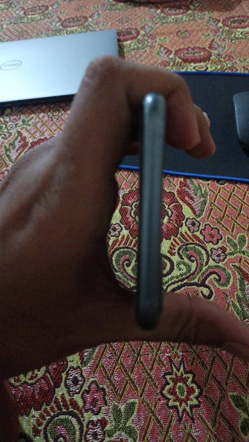 Apple iPhone 8 Plus 3
