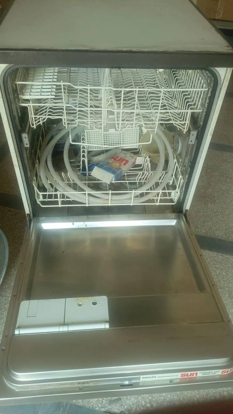 Dishwasher Philip's automatic 1